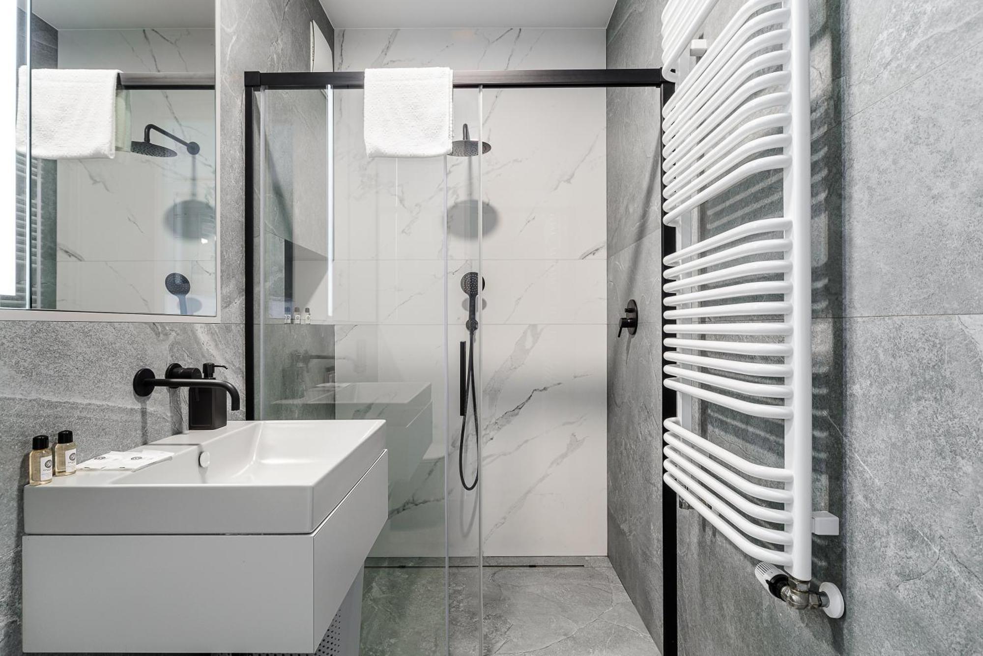 Luxury Apartments Mennica Residence With Parking วอร์ซอ ภายนอก รูปภาพ